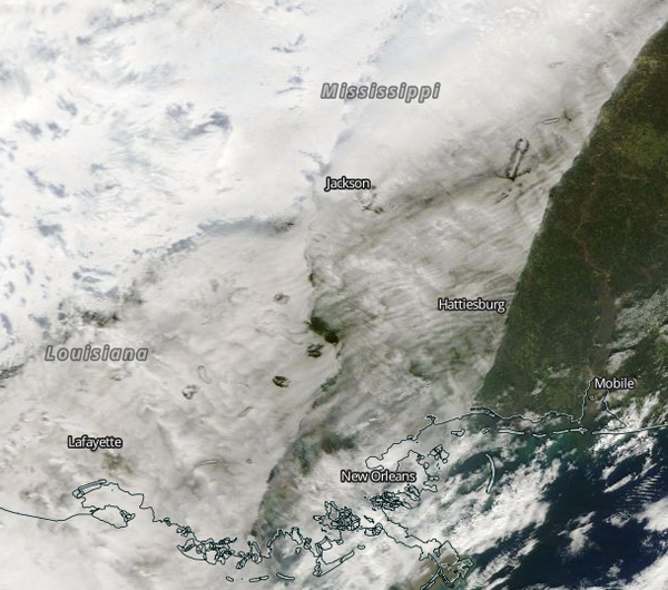 
Hình ảnh những hố mây do vệ tinh Terra chụp được vào chiều ngày 29/12 bằng kỹ thuật ảnh MODIS True Color Imagery.

