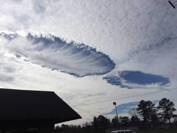 
Đám mây như cái hố trên trời Tuscaloosa, bang Alabama
