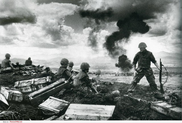 
Lính Mỹ trên chiến trường trong Tết Mậu Thân 1968.
