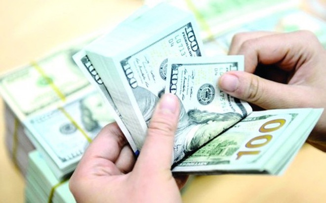 "Cú đột kích" của tỷ giá và nỗi lo lãi suất?