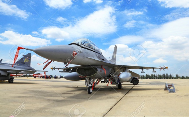 Không quân Thái Lan sẽ tặng Việt Nam một tiêm kích F-16?