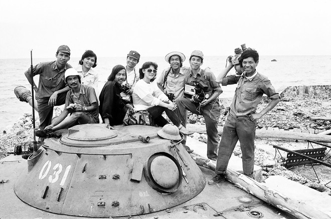 Việt Nam đưa xe tăng ra giữ đảo: Những lô cốt kiên cường - Ảnh 2.