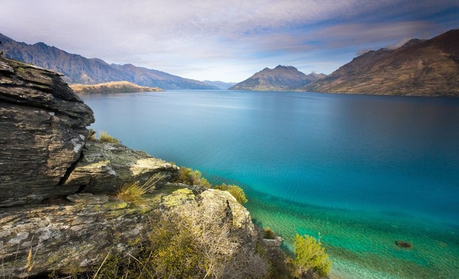 Hồ không đáy Goluboe: Bí ẩn đáng sợ bậc nhất trên Trái Đất - Ảnh 2.