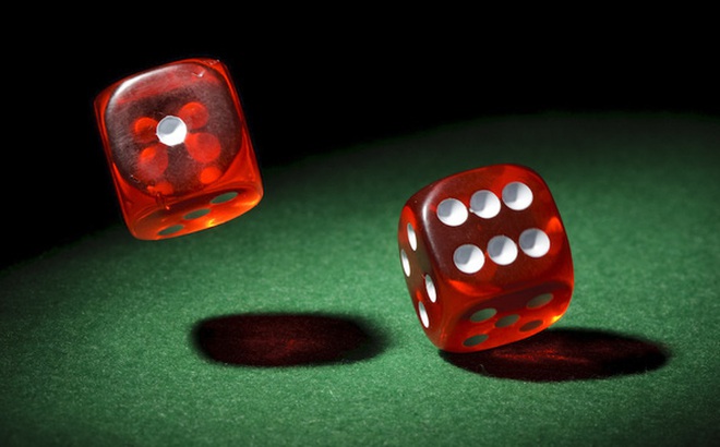 Chơi chứng khoán như đánh bài Poker