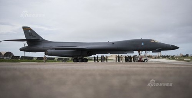 [ẢNH] Máy bay ném bom B-1B Lancer của Mỹ xuất hiện ở đảo Guam