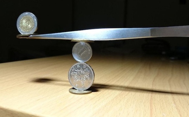 Những tác phẩm xếp hình đồng xu siêu tỉ mỉ khiến người xem lác mắt