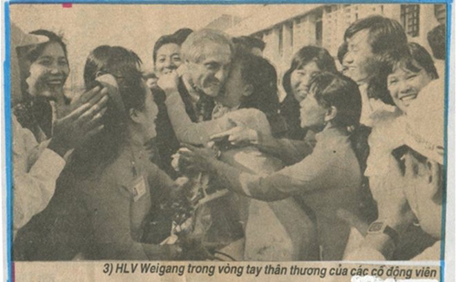 Người thầy cả tháng cào tuyết, cứu rỗi linh hồn một thời của bóng đá Việt Nam