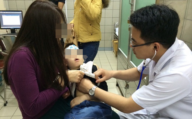Con nhập viện vì cơn khó thở cực nguy hiểm, mẹ nghẹn ngào khi biết nguyên nhân Con-nhap-vien-vi-con-kho-tho-cu-nguy-hiem
