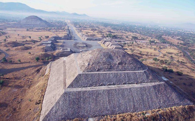 Phát hiện kim tự tháp mới ở Peru khiến giới khoa học "xem xét" lại nền văn minh Inca Phát hiện kim tự tháp mới ở Peru khiến giới khoa học "xem xét" lại nền văn minh Inca