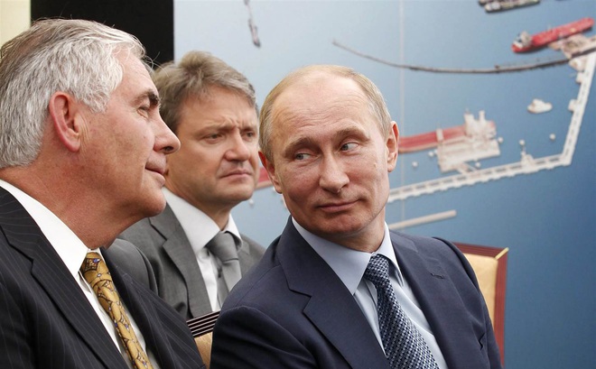 Tân Ngoại trưởng Tillerson: Không là "cái bóng" của Trump, đúng hình mẫu Nga chờ đợi? Tân Ngoại trưởng Tillerson: Không là "cái bóng" của Trump, đúng hình mẫu Nga chờ đợi?