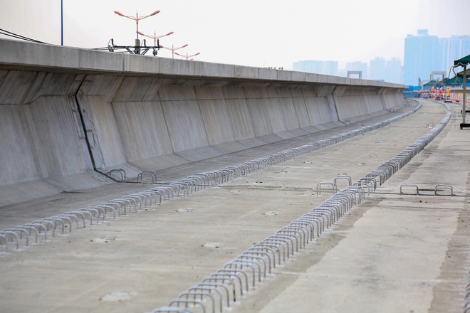 Tuyến Metro trị giá 2,49 tỷ USD Bến Thành - Suối Tiên chính thức lắp đường ray - Ảnh 2.