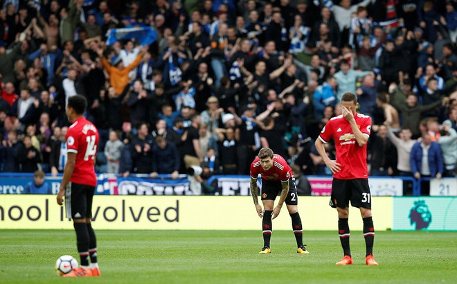 Man United dưới bóng Mourinho: Con sư tử vẫn mang lá gan chuột nhắt