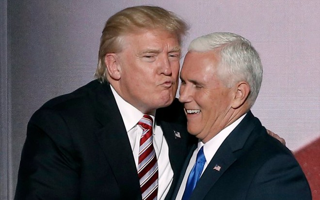 Phó Tổng thống Mike Pence - Người Mỹ trầm lặng giữa bầy cá piranha - Ảnh 3.