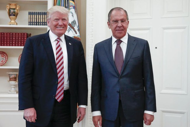 Trump khốn đốn khi Putin đề nghị cung cấp băng ghi âm cuộc gặp với Lavrov - Ảnh 1.
