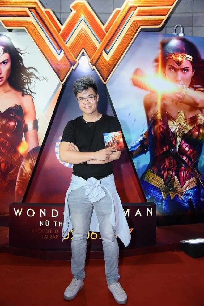 Á hậu Huyền My và dàn sao Việt háo hức đi gặp Wonder Woman