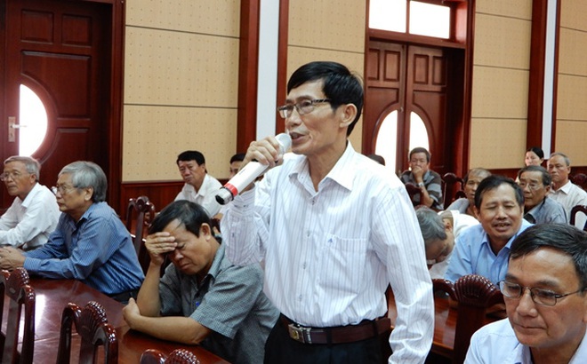Cử tri: "Vũ Nhôm là ai mà người ta đặt ra biệt danh mafia của Đà Nẵng?" Cử tri: "Vũ Nhôm là ai mà người ta đặt ra biệt danh mafia của Đà Nẵng?"
