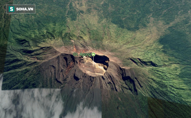 Cận cảnh núi lửa có nguy cơ phát nổ ở Bali: Hình ảnh từ vệ tinh NASA và Google Earth