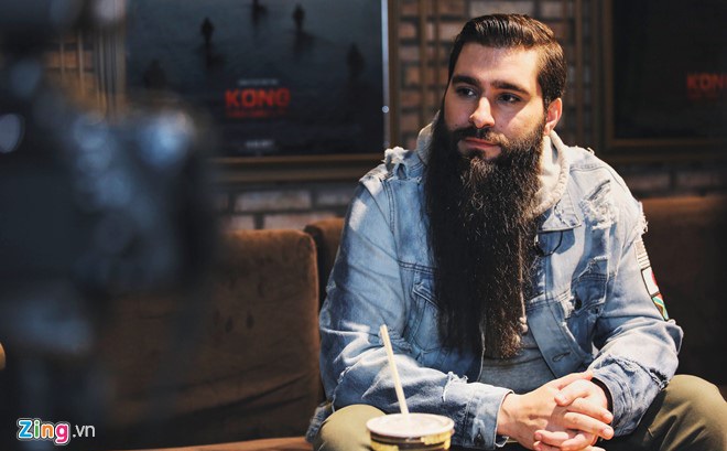 Đạo diễn Kong: ‘Tôi đã bán nhà ở Mỹ để đến Việt Nam sống’ Đạo diễn Kong: ‘Tôi đã bán nhà ở Mỹ để đến Việt Nam sống’