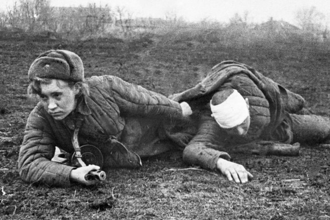 Hình ảnh ấn tượng về nữ quân nhân Liên Xô trong Chiến tranh Vệ quốc - Ảnh 2.