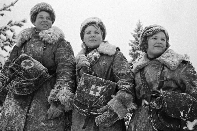 Hình ảnh ấn tượng về nữ quân nhân Liên Xô trong Chiến tranh Vệ quốc - Ảnh 4.