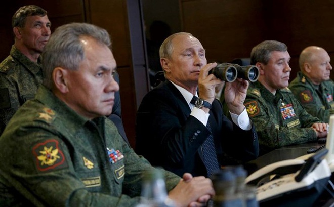Tổng thống Putin vừa yêu cầu điều gì mà tướng lĩnh Nga lo "sốt vó"?