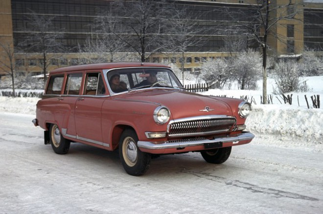 Ô tô Volga “bộ trưởng” sắp hồi sinh ở Việt Nam - Ảnh 2.