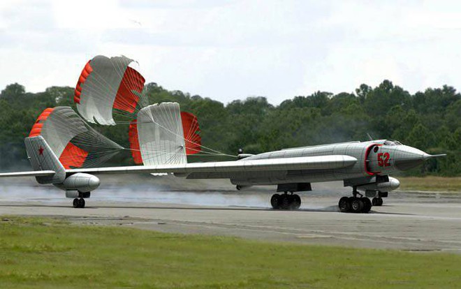 Hé lộ thiết kế kỳ lạ của máy bay ném bom chiến lược bí ẩn bậc nhất Liên Xô - Ảnh 5.