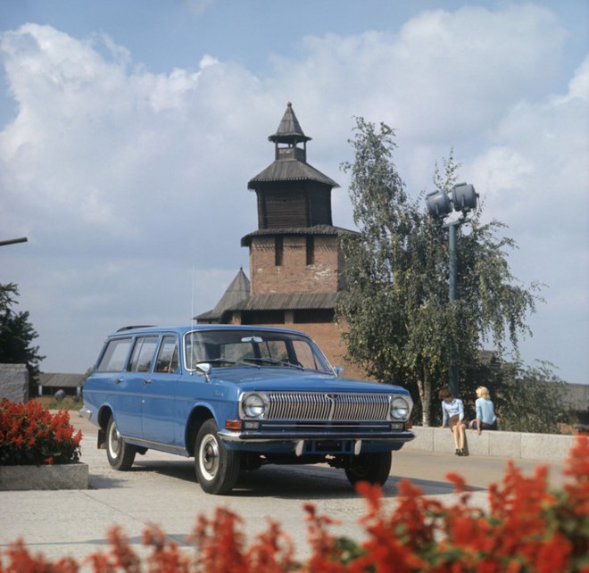 Ô tô Volga “bộ trưởng” sắp hồi sinh ở Việt Nam - Ảnh 3.