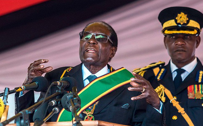 Từng là "ngôi sao" ở châu Phi, kinh tế Zimbabwe đã tụt dốc như thế nào?