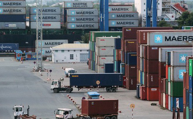 Đằng sau kỳ tích 400 tỉ USD xuất nhập khẩu