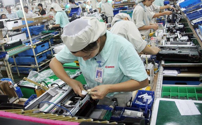Năng suất lao động thực của Việt Nam vẫn thua Lào và bằng 7% Singapore
