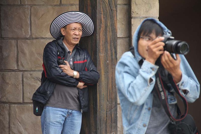 Chuyện làng sao - Nhà báo Lại Văn Sâm: Từ thanh niên bán hàng chợ Đồng Xuân tới MC VTV triệu người yêu mến (Hình 5).