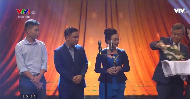 VTV Awards 2017: Người phán xử thắng lớn, Xuân Bắc hạ gục Trấn Thành, Trường Giang - Ảnh 3. VTV Awards 2017: Người phán xử thắng lớn, Xuân Bắc hạ gục Trấn Thành, Trường Giang - Ảnh 3.