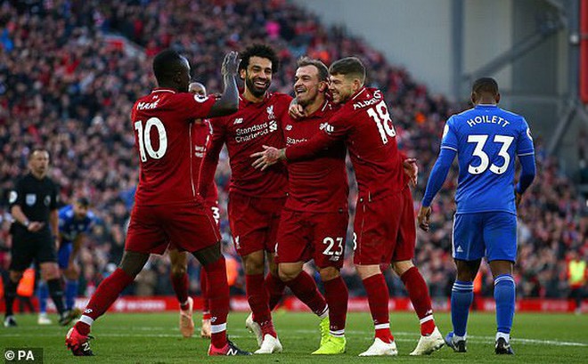 Dồn ép đối thủ vào tuyệt cảnh, Liverpool ngạo nghễ lên đỉnh Premier League
