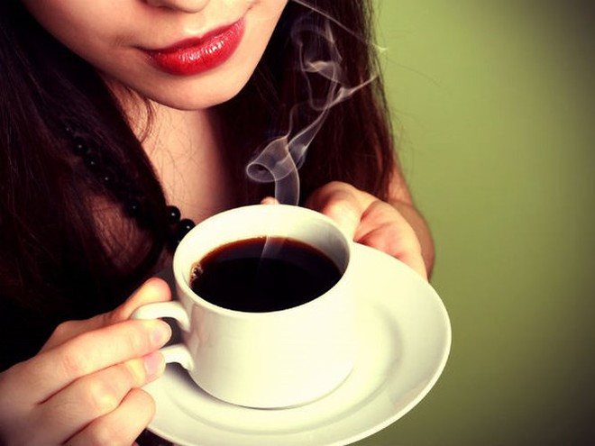 Cà phê kết hợp với dầu dừa có lợi thế nào cho sức khỏe? - Ảnh 1.