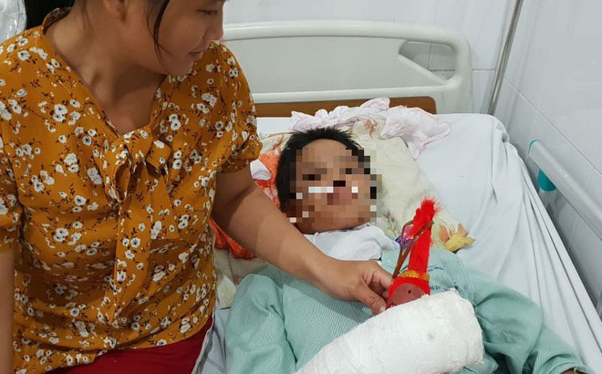 BÃ© 14 tuá»i bá» cÆ°á»¡ng hiáº¿p: BÃ¡c sÄ©  