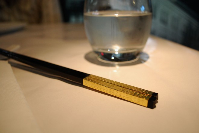 BS khuyến cáo: 3 loại đũa này tuyệt đối không nên mua về dùng, rất có hại cho sức khỏe - Ảnh 4.