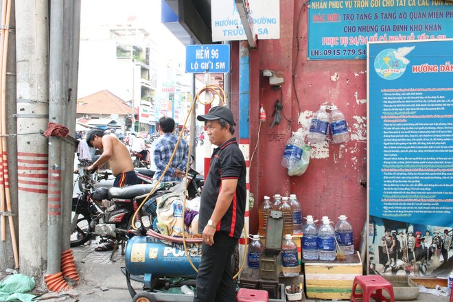 Người đàn ông ở Sài Gòn 17 năm đi xin quan tài  - Ảnh 3.