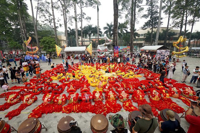 108 con lân đồng diễn, xếp hình Quốc kỳ xác lập kỷ lục Guinness Việt Nam - Ảnh 5.