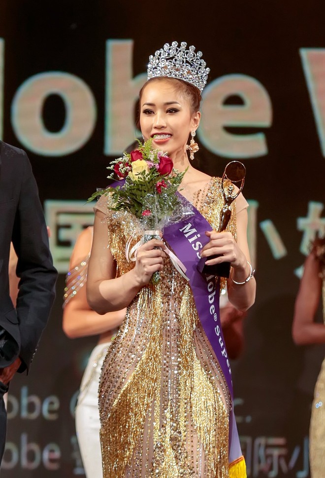Người đẹp gốc Việt Stella Đào giành vương miện tại Hoa hậu hoàn cầu - Ảnh 1.