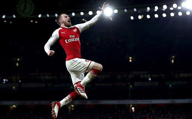 Khôn nhà dại chợ đến bao giờ đây, Arsenal?