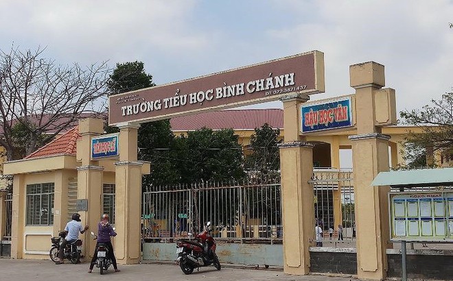‘Hình phạt’ nào cho người ép cô giáo quỳ gối? ‘Hình phạt’ nào cho người ép cô giáo quỳ gối?