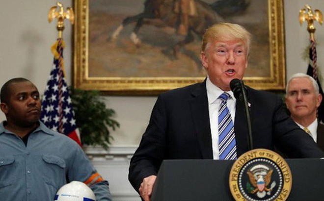 Ông Trump ký lệnh đánh thuế thép và nhôm nhập khẩu Ông Trump ký lệnh đánh thuế thép và nhôm nhập khẩu