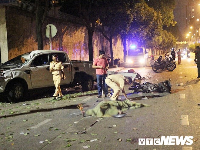 Nhân chứng kể lại khoảnh khắc người và xe máy bị xe điên hất tung, nằm la liệt trên phố Sài Gòn - Ảnh 2.