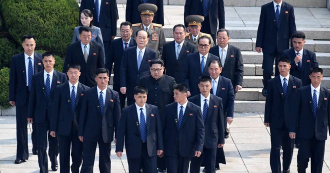 Đội mật vụ bí ẩn tháp tùng ông Kim Jong-un: 1 phút hạ được 8 người trong phạm vi 100m - Ảnh 2.