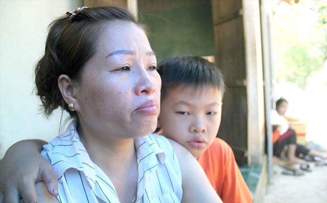 “Hiệp sĩ” Nguyễn Văn Thôi về Bình Định: Quê nghèo lệ đổ chứa chan “Hiệp sĩ” Nguyễn Văn Thôi về Bình Định: Quê nghèo lệ đổ chứa chan