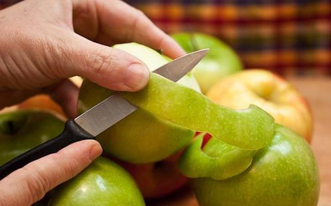 Cách rửa thuốc trừ sâu ngoài vỏ táo theo chuẩn khoa học - Ảnh 3.
