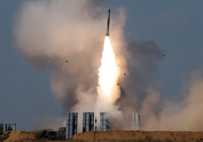 Đáp trả đe dọa từ Israel, Iran tuyên bố 100.000 tên lửa sẵn sàng bay: Chiến tranh cận kề? - Ảnh 2.