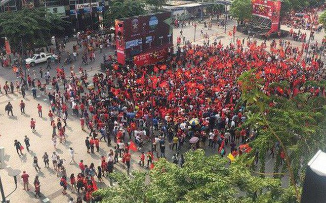 Người Sài Gòn có thể xem World Cup trên phố đi bộ Nguyễn Huệ Người Sài Gòn có thể xem World Cup trên phố đi bộ Nguyễn Huệ