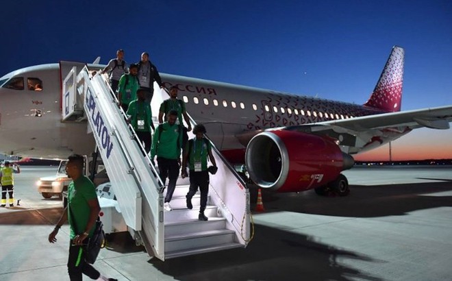 Đội tuyển bóng đá quốc gia Saudi Arabia đến thành phố Rostov-on-Don an toàn. Ảnh: Twitter.